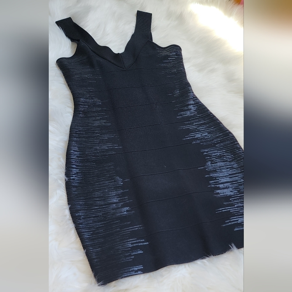 Guess Love Angels Bodycon Dress - Picture 2 of 10